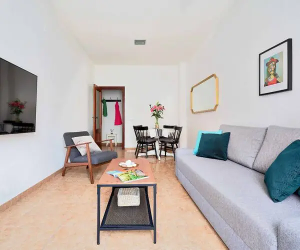 Three bedroom apartment in historic center